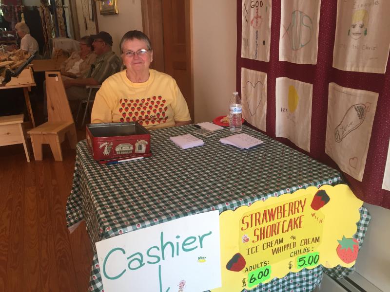 Edgecomb’s Linda Trowbridge volunteers at the festival. SUSAN JOHNS/Wiscasset Newspaper