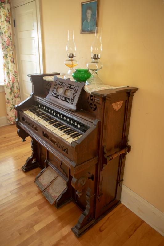 A piano on Burnt Island. Mike Leonard photo