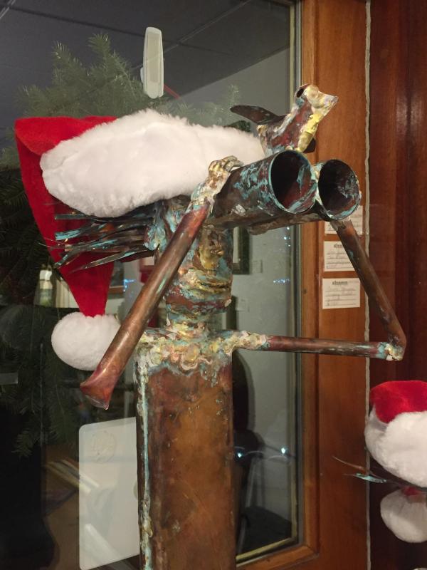 This bronze sculpture of Scott Tindal’s is at Gleason Fine Art ... and it’s looking for you! Scott Tindal