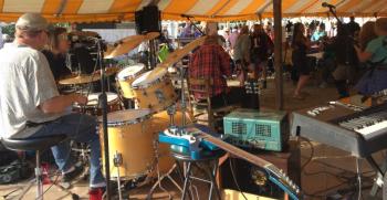 Dancing to Eric Green. LISA KRISTOFF/Boothbay Register