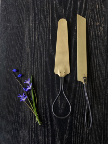 Wedding cake set: forged steel and brass server and knife.
Erica Moody / Fine Metal Work. Courtesy of the artist